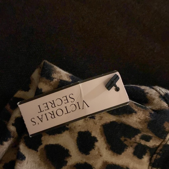 Victoria’s Secret leopard crop top very cute very sexy Extra large - Picture 5 of 5
